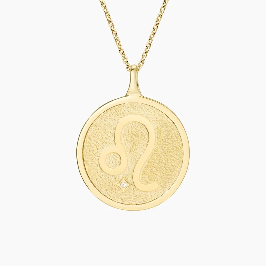 Leo Zodiac Diamond Pendant in 18K Yellow Gold
