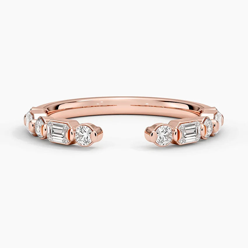 Detailed view of 3EX ideal cut diamonds on Rayonu Lab Diamond Ring